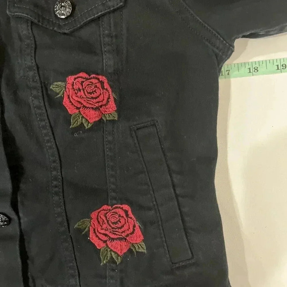 LuLaRoe Harvey Size XS Rose Floral Embroidered Jean Jacket Denim Western Boho - Picture 4 of 7